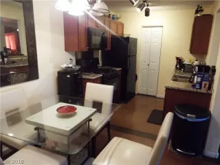 Photo #3: 2021271 Listing