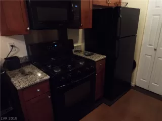 Photo #4: 2021271 Listing