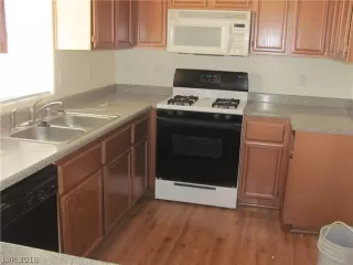 Photo #3: 2022184 Listing 