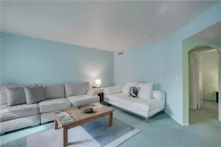 Photo #5: 2023028 Listing