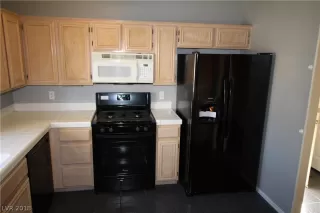 Photo #6: 2025662 Listing