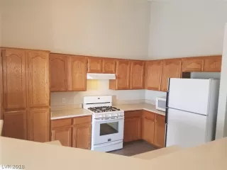 Photo #2: 2025999 Listing