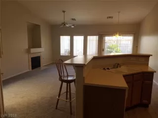 Photo #5: 2025999 Listing