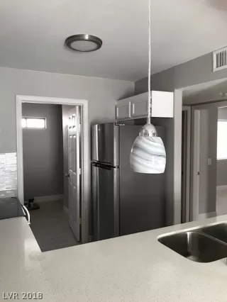 Photo #5: 2026589 Listing