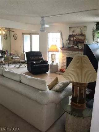 Photo #2: 2026907 Listing 