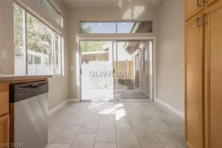 Photo #6: 2026979 Listing