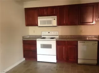 Photo #3: 2027736 Listing 