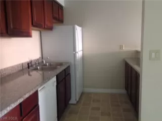 Photo #5: 2027736 Listing 