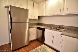 Photo #4: 2027836 Listing