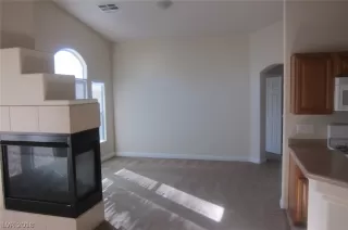 Photo #4: 2027999 Listing