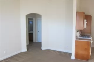 Photo #5: 2027999 Listing