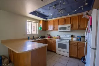 Photo #6: 2028566 Listing