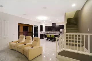 Photo #3: 2028612 Listing 