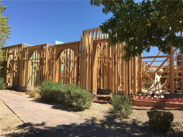 MLS: 2028666 Condo For Sale