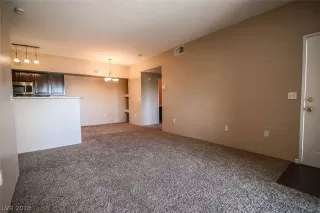 Photo #5: 2028671 Listing