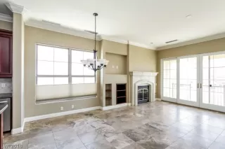 Photo #4: 2029009 Listing