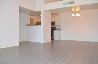 Photo #1: 2029259 Listing