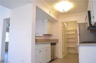 Photo #4: 2029259 Listing