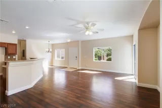 Photo #4: 2029830 Listing 
