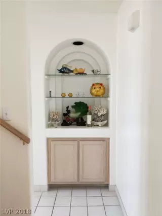 Photo #6: 2029873 Listing