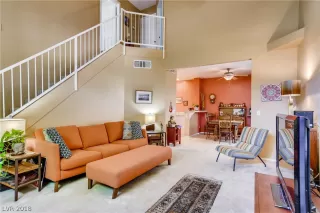 Photo #4: 2030210 Listing 