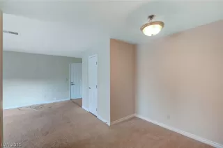 Photo #4: 2030328 Listing 