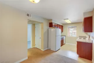 Photo #6: 2030328 Listing 