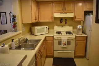 Photo #5: 2030562 Listing 