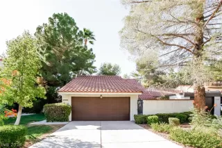 Photo #1: 2030645 Listing