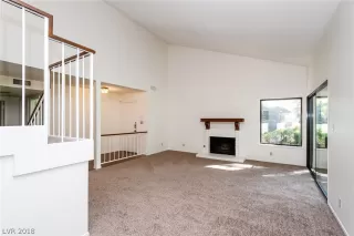 Photo #4: 2030645 Listing