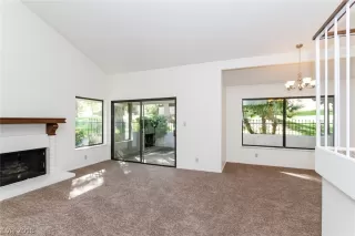 Photo #6: 2030645 Listing