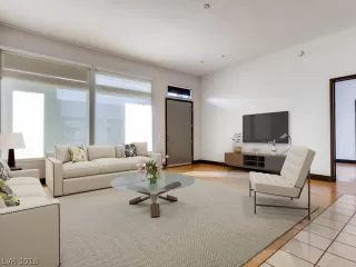 Photo #4: 2030707 Listing