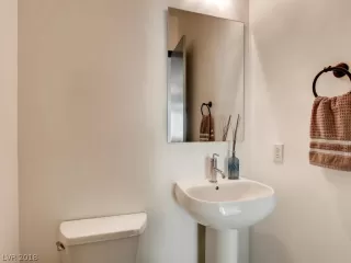 Photo #5: 2030707 Listing