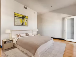 Photo #6: 2030707 Listing