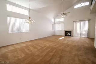 Photo #5: 2031038 Listing 