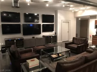 Photo #3: 2031247 Listing