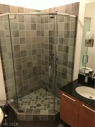 Photo #6: 2031247 Listing