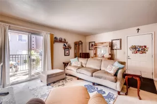 Photo #1: 2031379 Listing