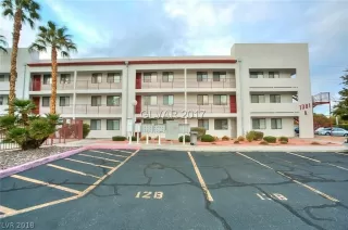 Photo #3: 2031600 Listing