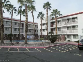 Photo #4: 2031600 Listing