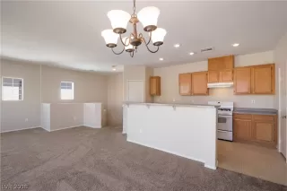 Photo #6: 2031777 Listing