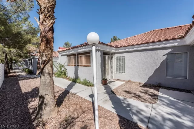 MLS: 2031990 Condo For Sale