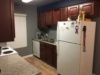 Photo #6: 2032161 Listing