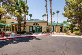 Photo #2: 2032181 Listing