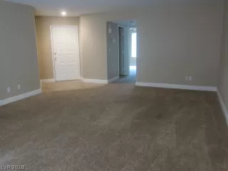 Photo #6: 2032181 Listing