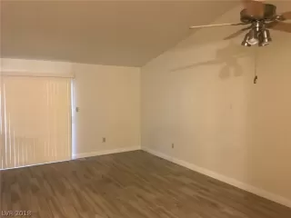 Photo #6: 2032835 Listing