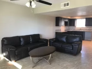 Photo #5: 2032889 Listing 