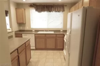 Photo #5: 2032893 Listing