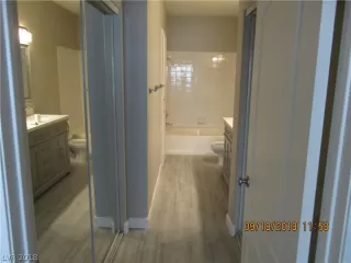 Photo #5: 2032905 Listing