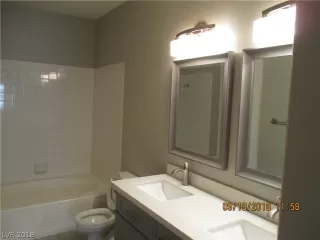 Photo #6: 2032905 Listing